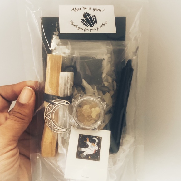 SPIRITUAL PROTECTION KIT - Picture 2 of 7